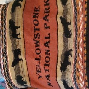 Earth Ragz Vintage 90's-Y2K Vivid Yellowstone Nat'l Park Aztek ~ 46" x 48" Throw
